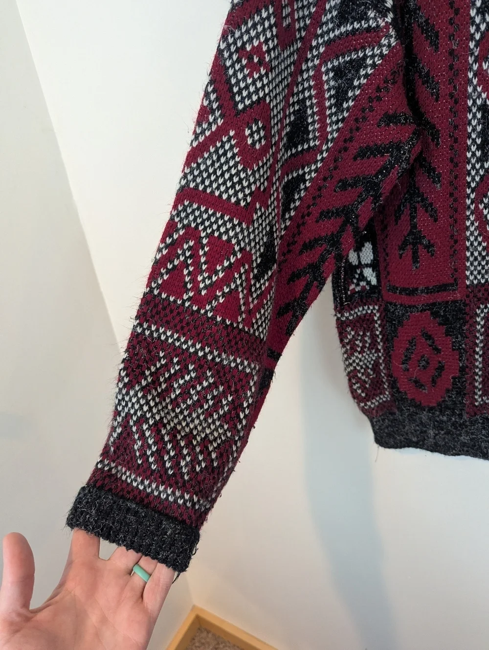 VTG McGregor Red/Gray Print Sweater, Sz XL